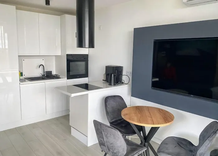 White Suite, 50 Meters To Beach, 10th Floor, Beautiful View, Baltic *